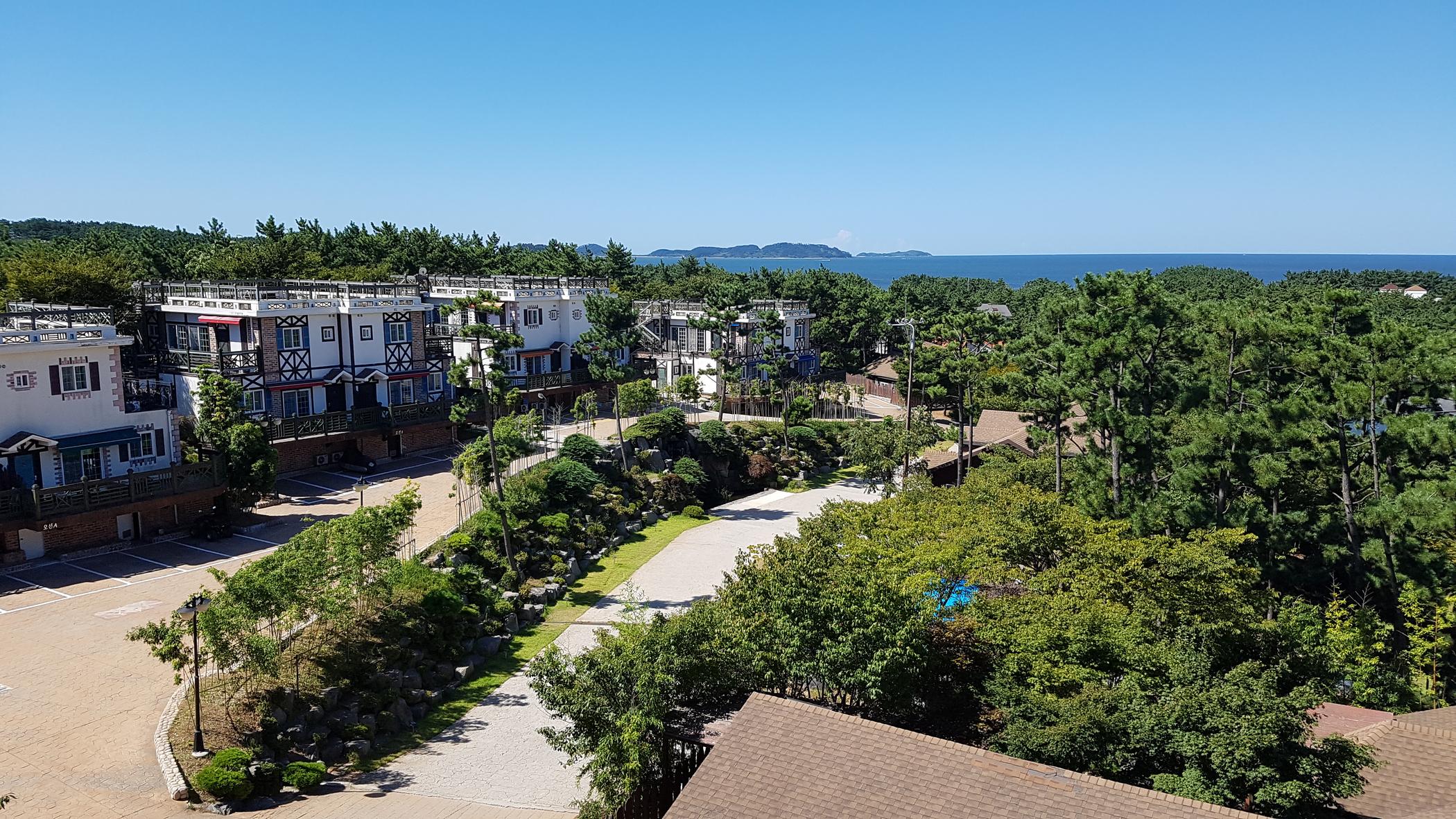 Taean Cheongpodae Sunset Resort and Caravan