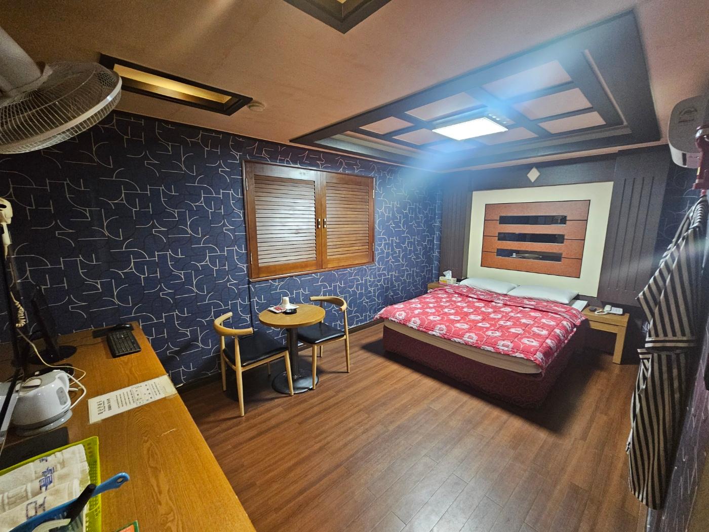 Busan Yeongdo Blue Hotel (BLUE HOTEL)