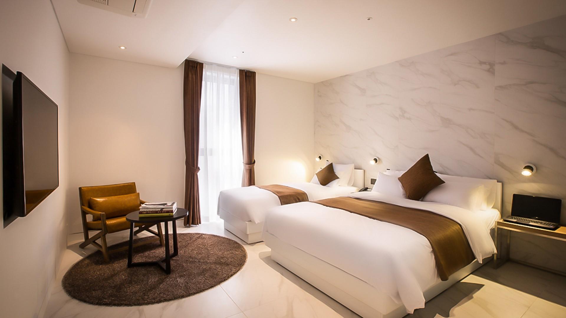 Trang blue hotel