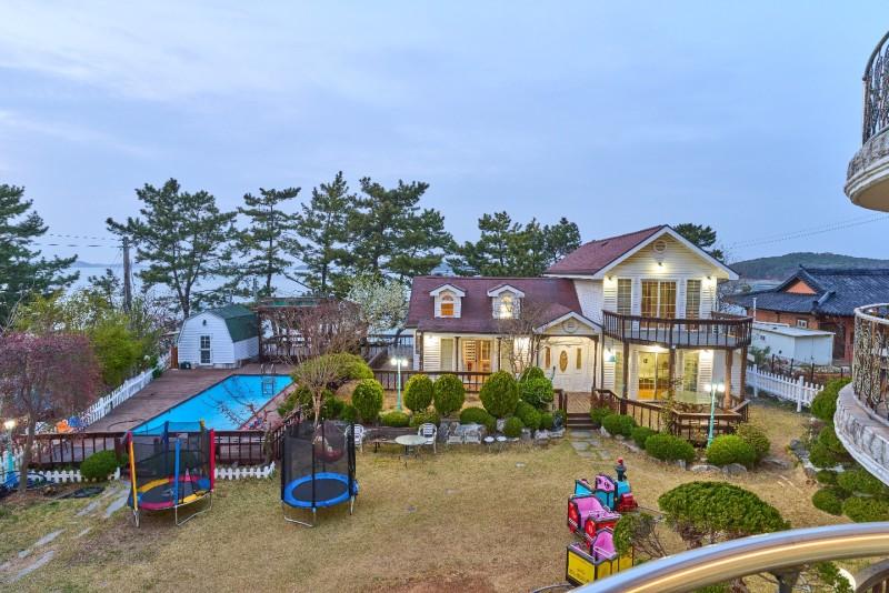 Seosan Gaetmaeul Villa Pension