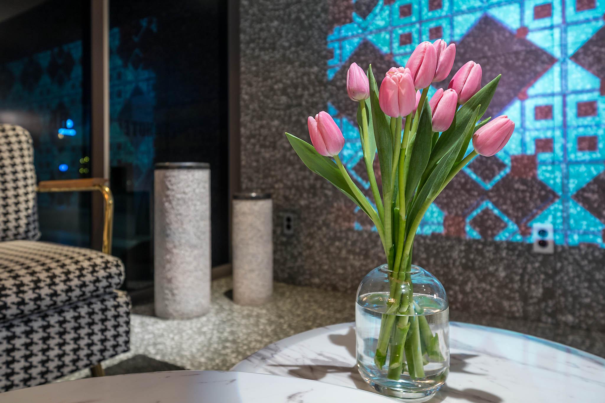 Wolgot Station Brown Dot-23