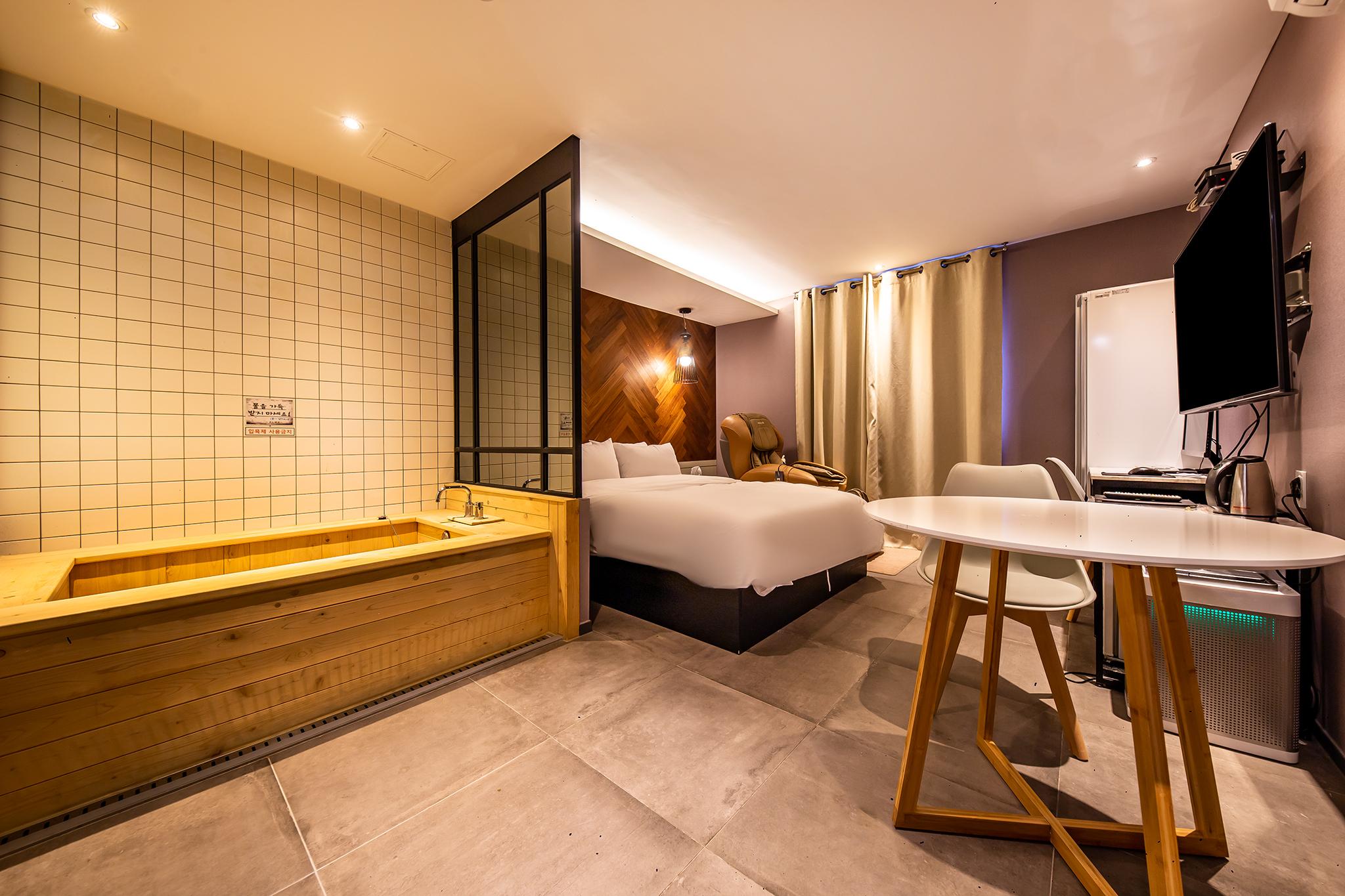 Brown Dot Cheongju Terminal