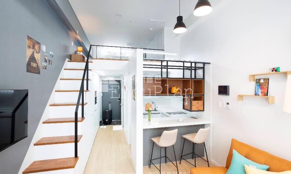 Studio 202 Hotel