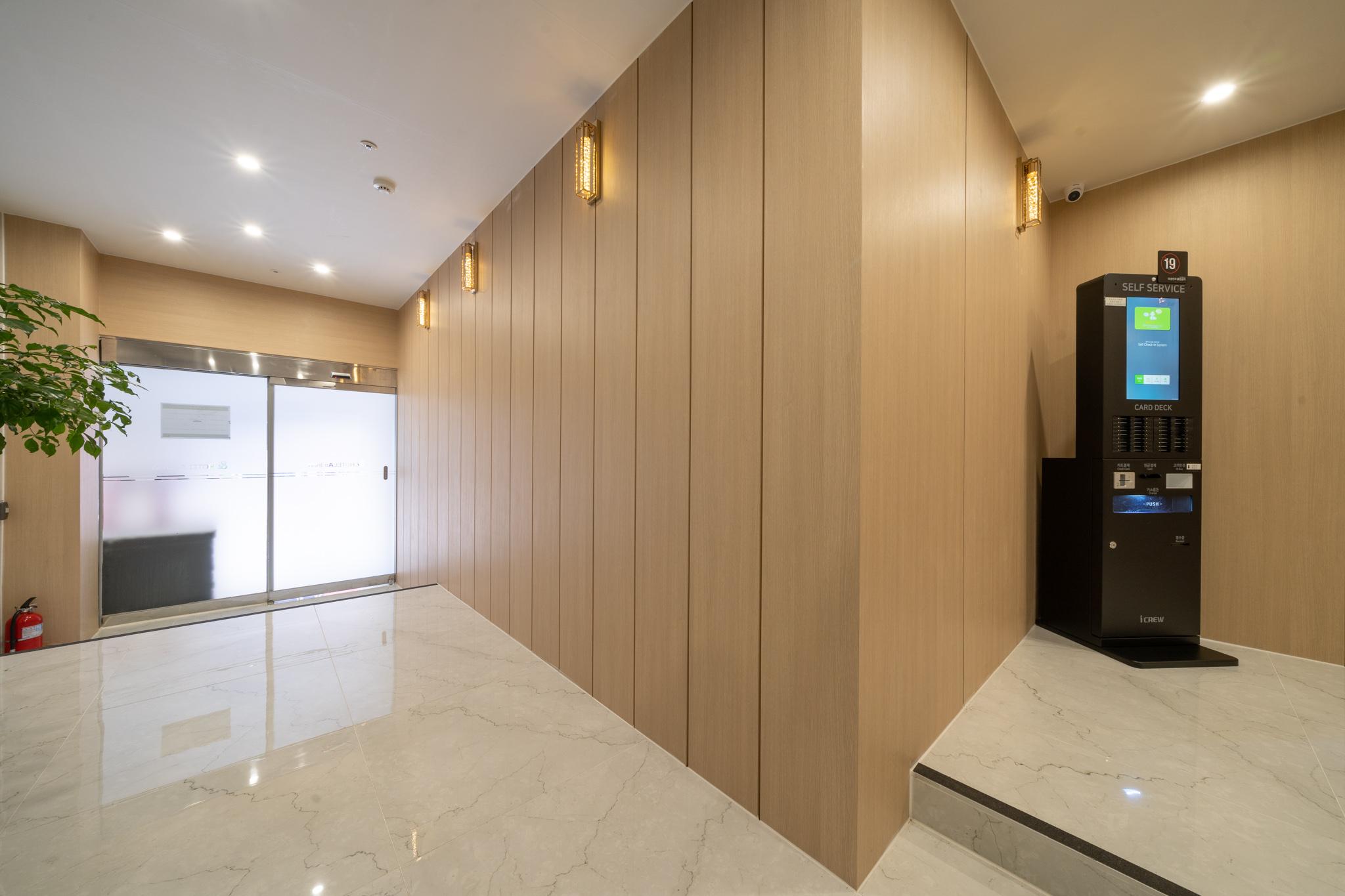 Busan Sasang Hotel and Rest-7