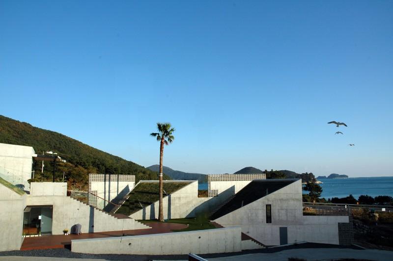 Geojedo Tropical Dream Resort & Caravan