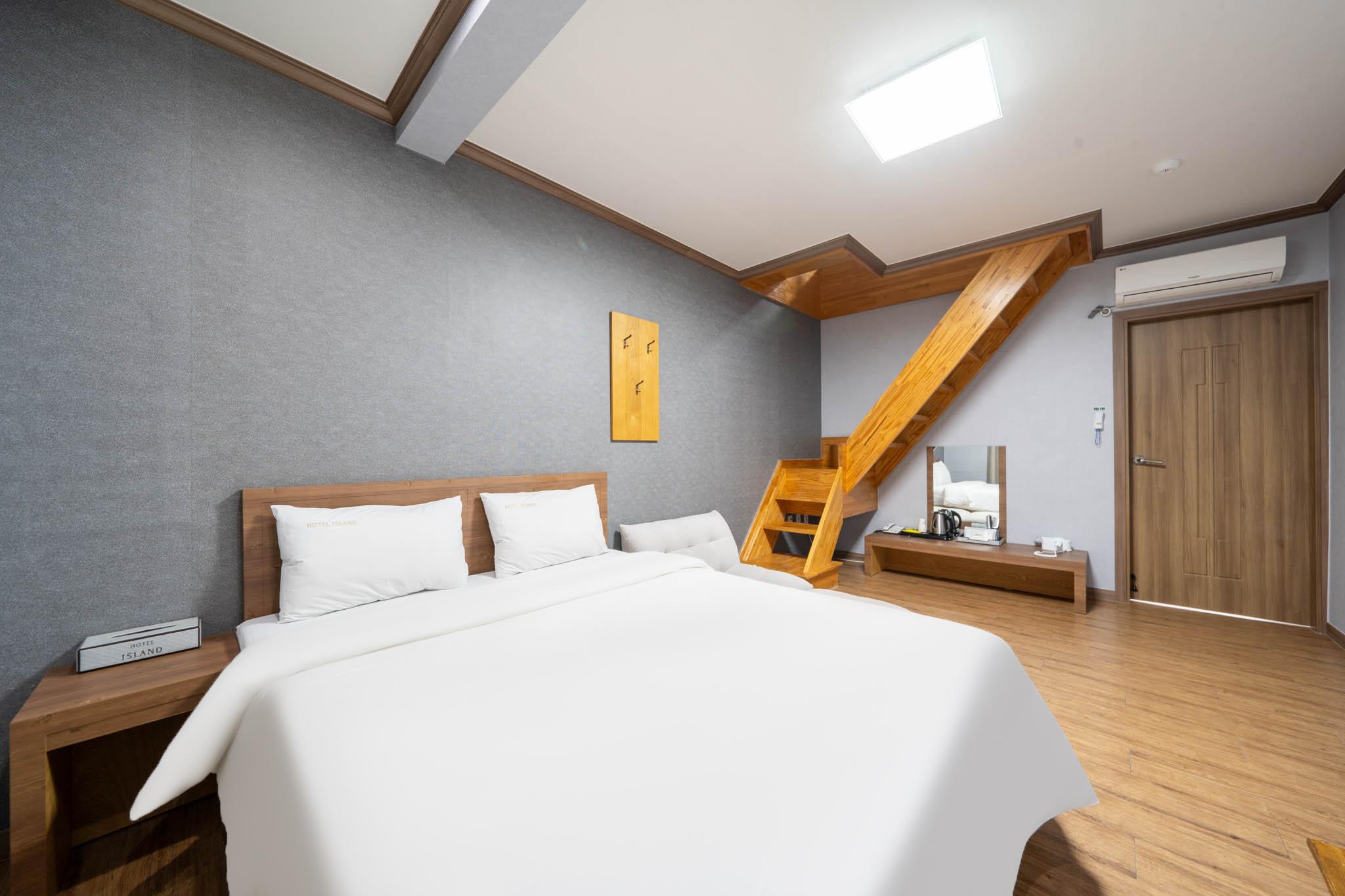 Boryeong (Daecheon) Island Hotel