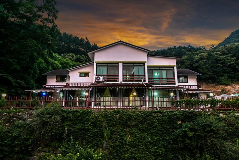 Gapyeong Yongchugyegok Pension