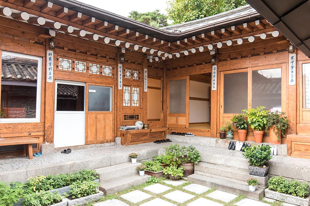 Bukchon Sohyeondang Hanok Stay-5