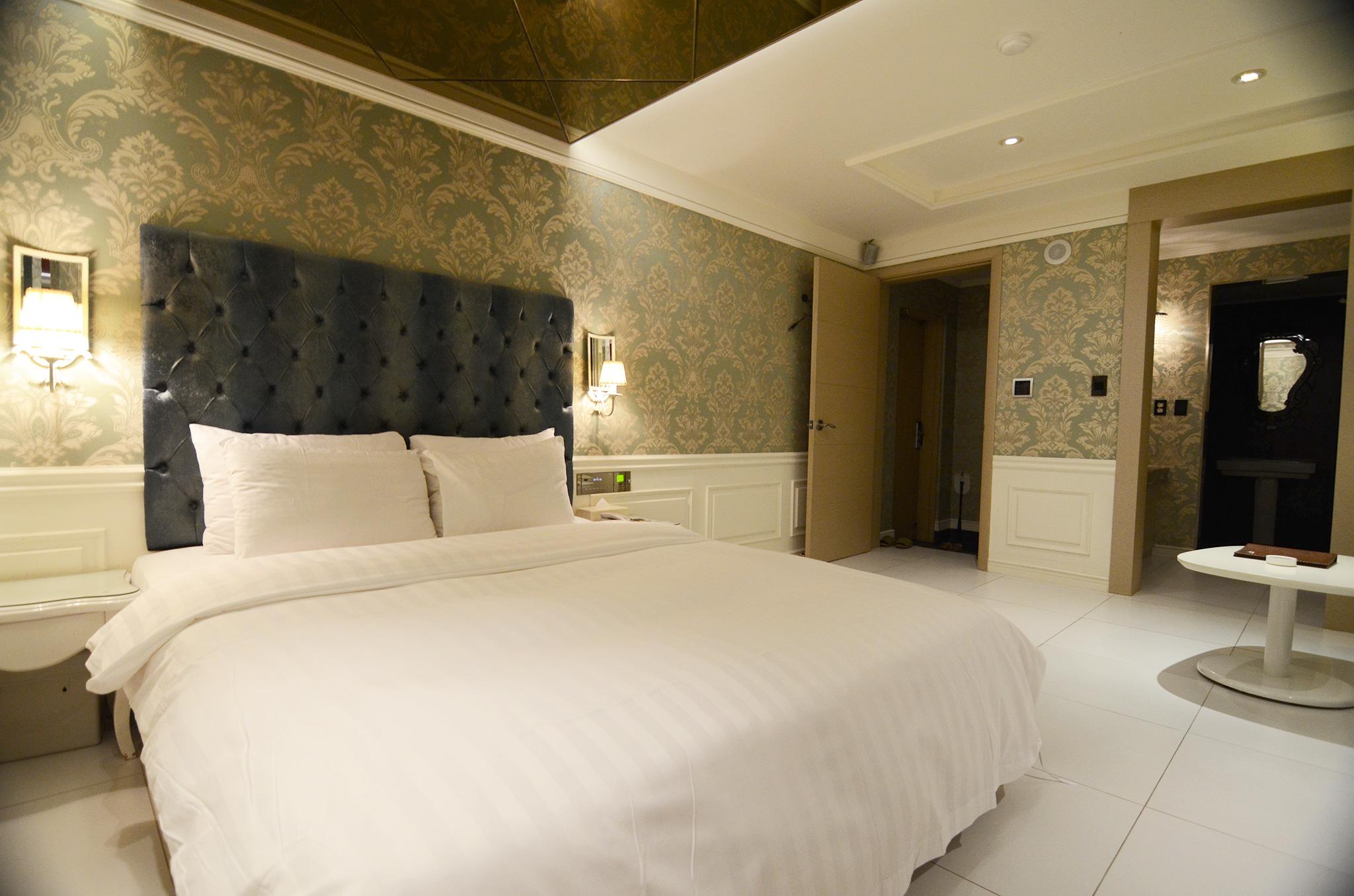 Seocho LAVA Gyodaenambuteomineol