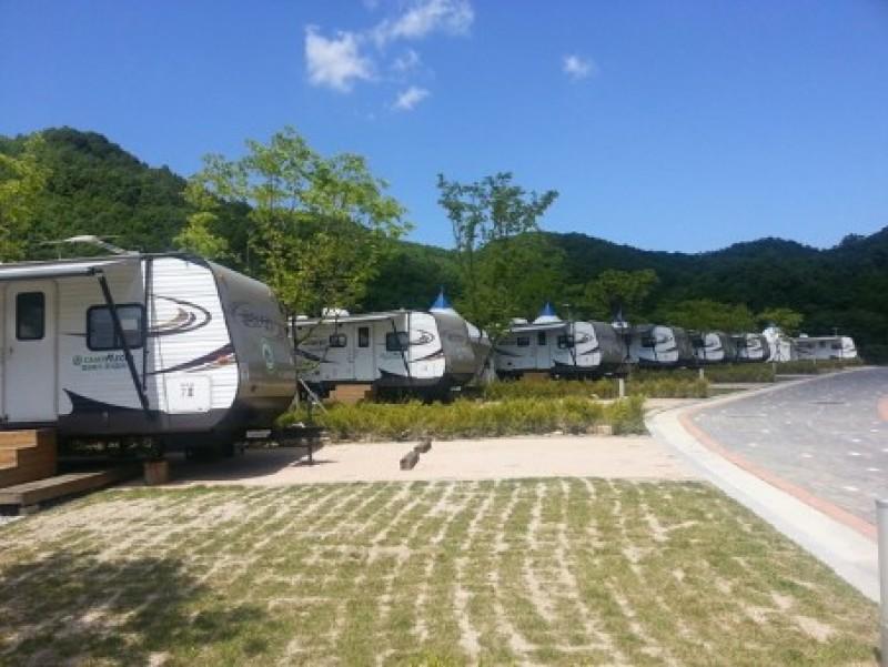 Yeoncheon Godaesan Camping Resort-18