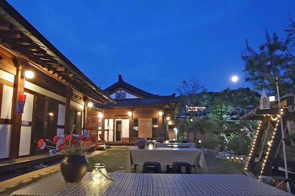 Jeonju each other Hanok Pension-27