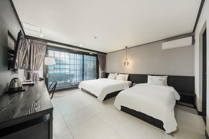 Almond Hotel Busan Gupo-6