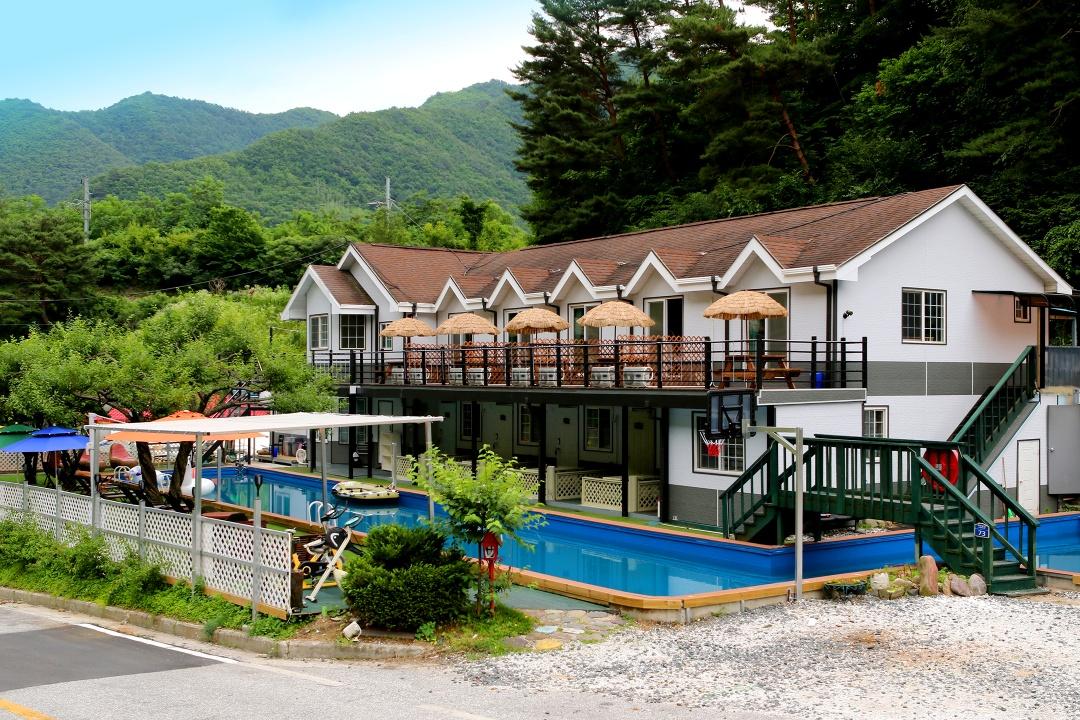 Jeongseon Amitie Pension