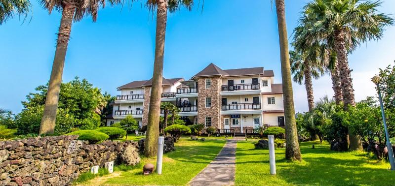 Seogwipo Jungmun Sienna Pension