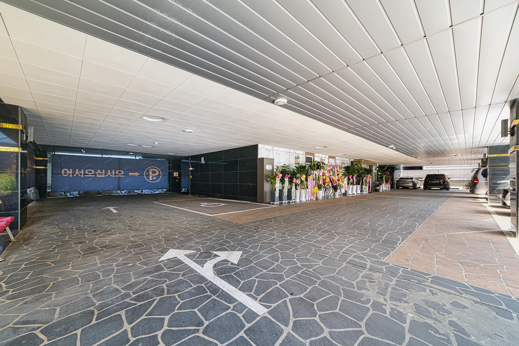 Mars (Hyangnam) World Tourist Hotel-19