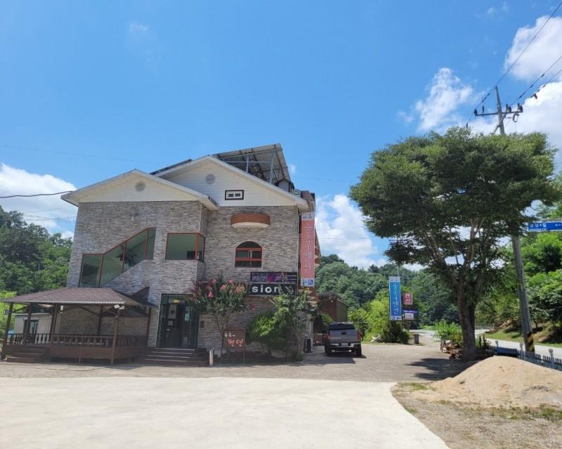 Uljin Forest Lodge Pension