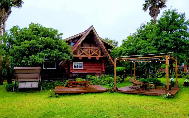 Seogwipo Log Pension