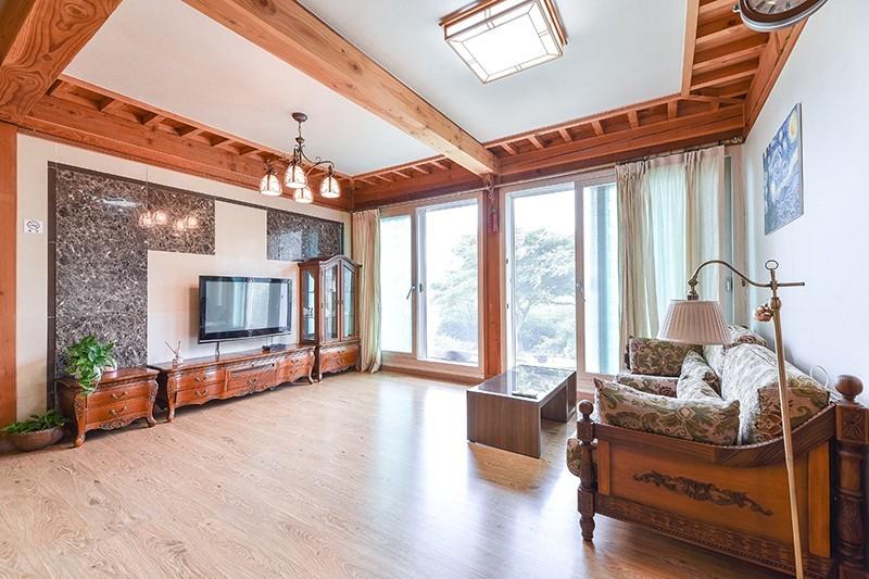 Yeosu Deulga Pension