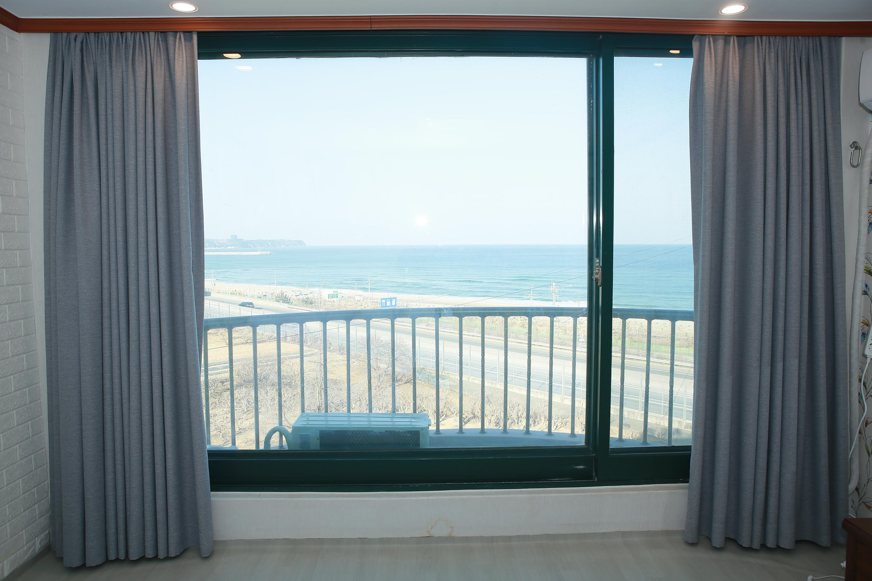 Mangsang Beach Pension-2