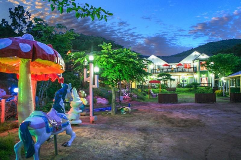Pocheon Forest Inside Pretty Pension-21