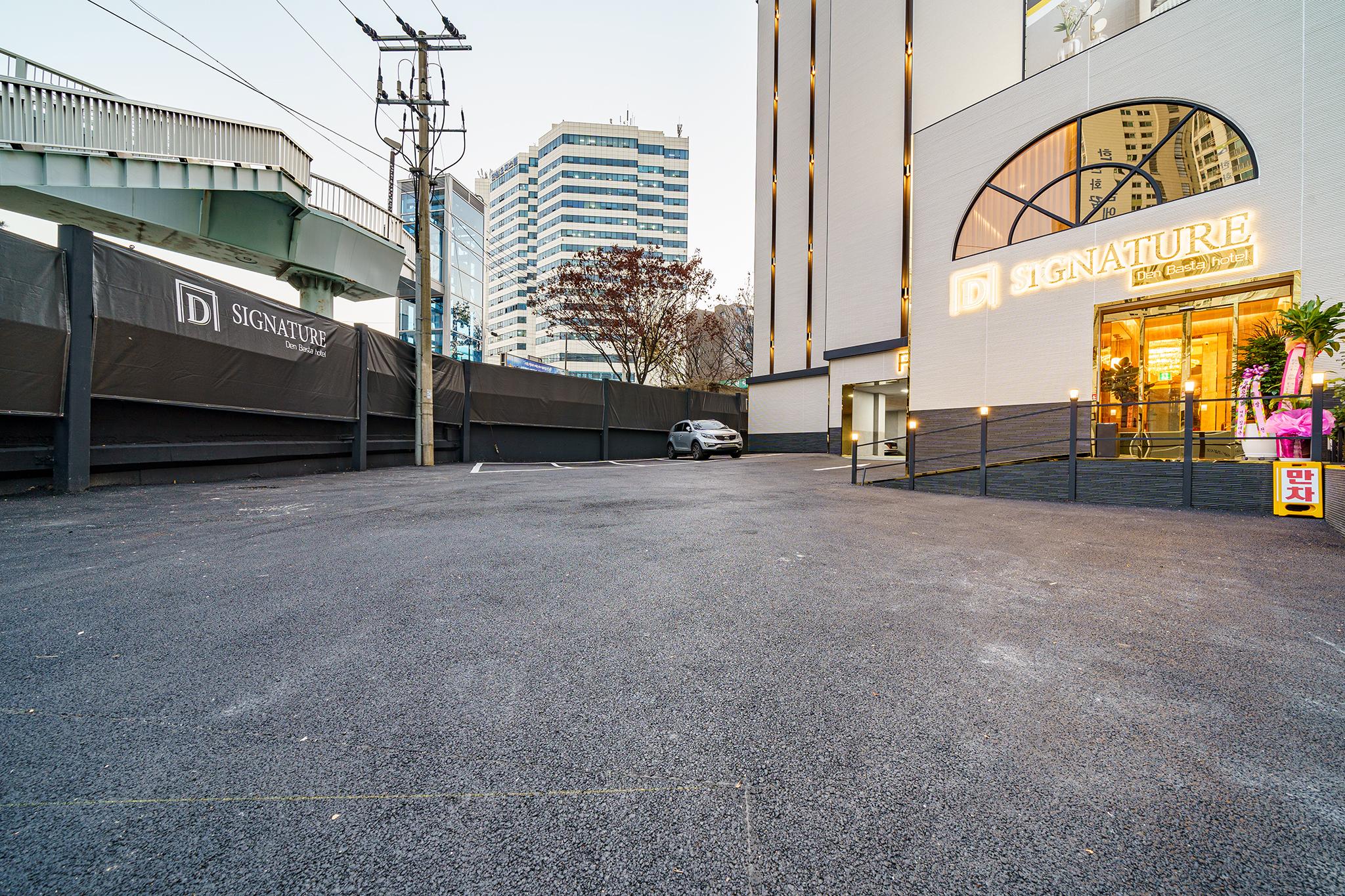Busan Munhyeondong Signature Denbasta Hotel-17
