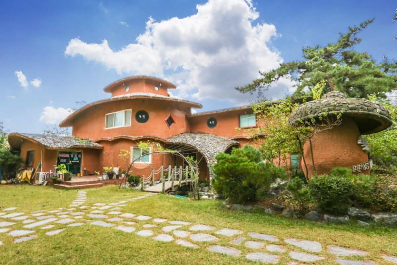 Taean Solmoe Maeul Pension