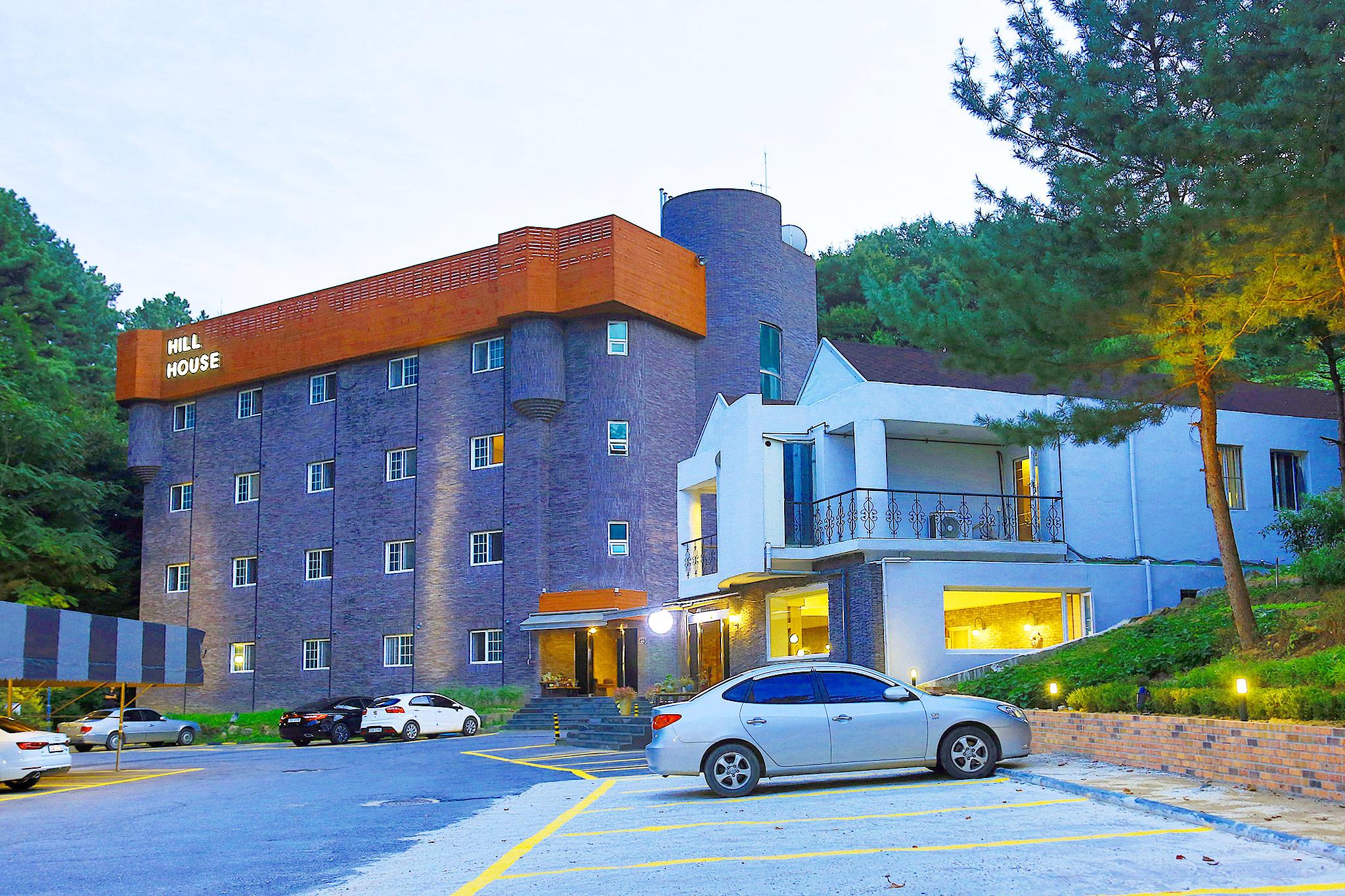 Pocheon Hill House-14