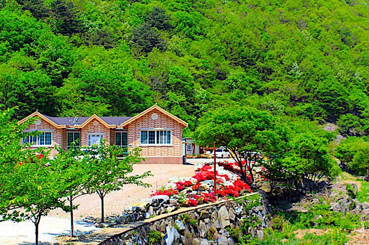 Cheongsong Ice Valley Pension