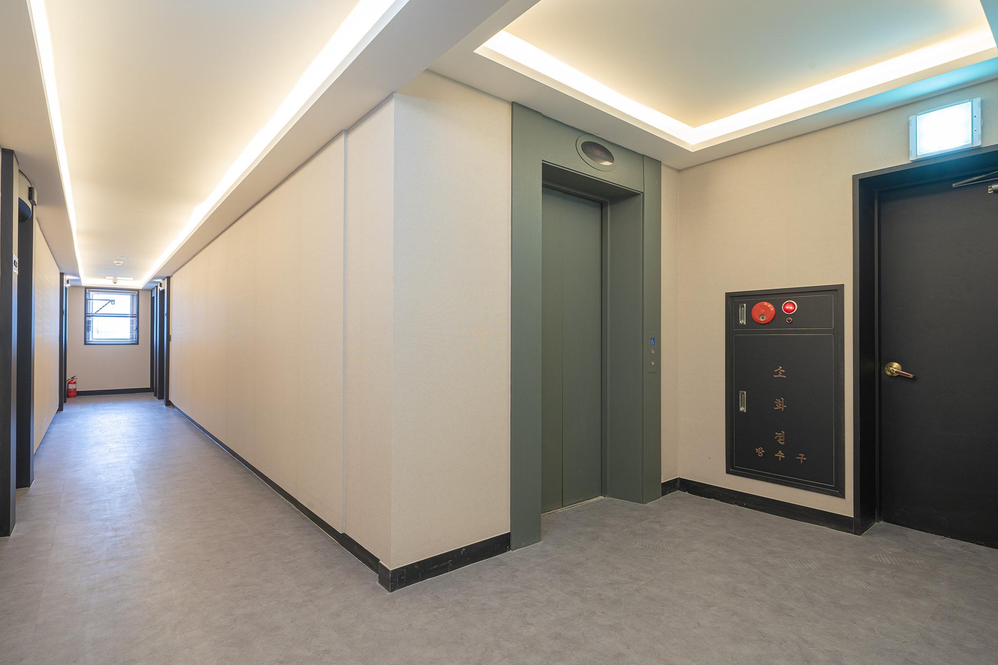 Incheon (Bupyeong) HOTEL Lounge Seven-6