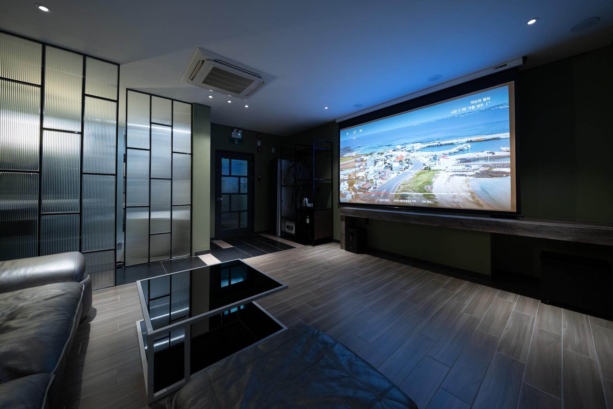 프레지덴셜 무비 스위트 (넷플릭스/티빙/웨이브/디즈니 시청 가능)