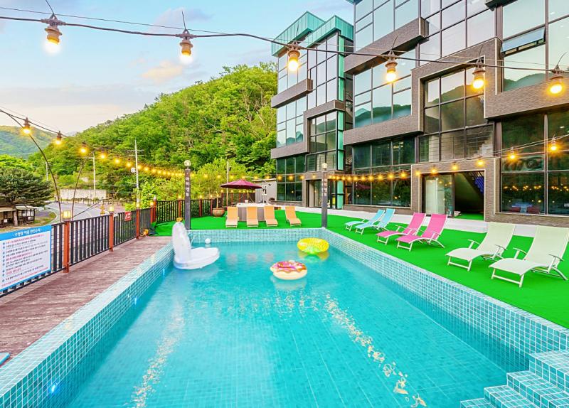 Gapyeong Avientto Kids Pool Villa