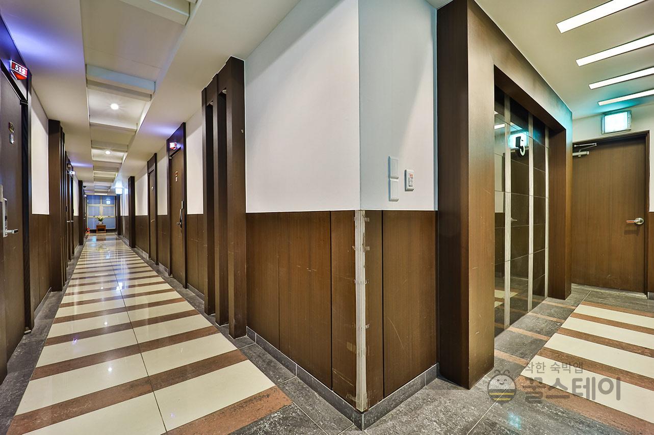 Hotel Airport June-7
