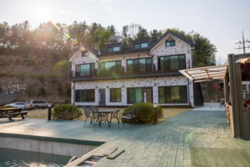 Gapyeong Seravi Pool Villa-62