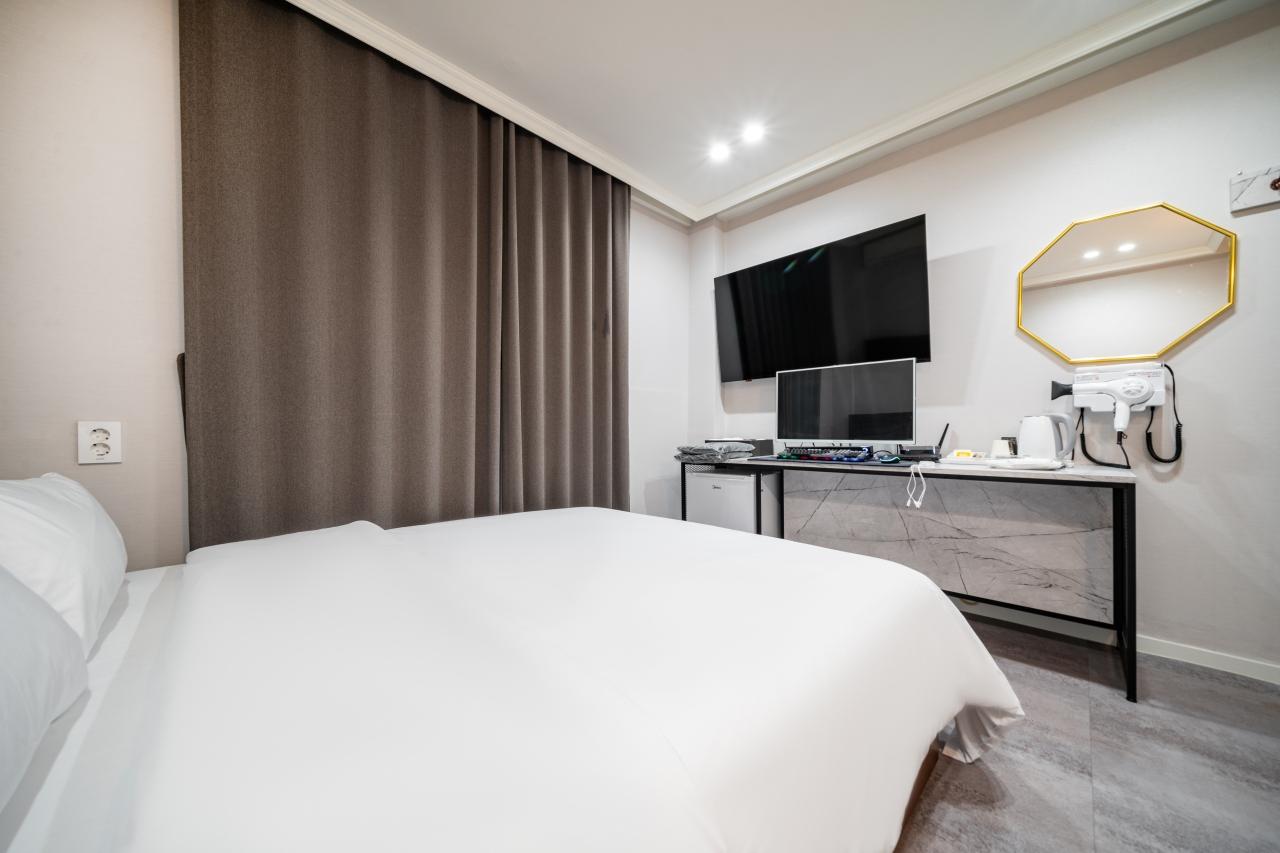 Osan JJ Hotel Osan Station Branch