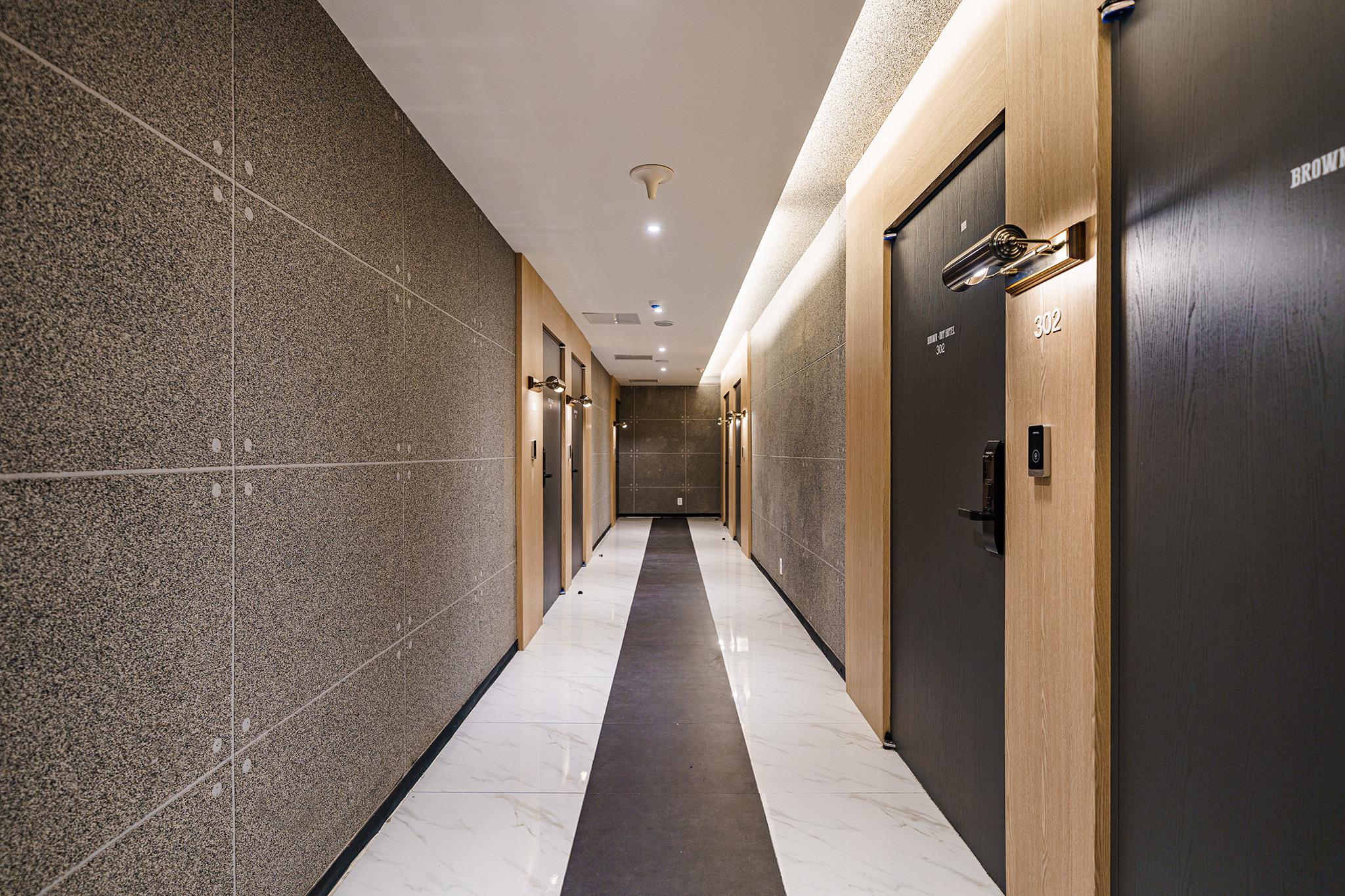 Suwon Brown Dot Suwon Guwoon Branch-7