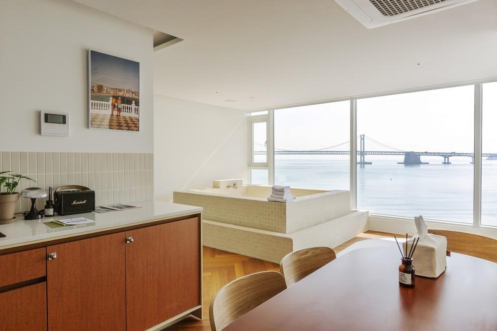 Busan Lazy Morning Ocean View Pension-10