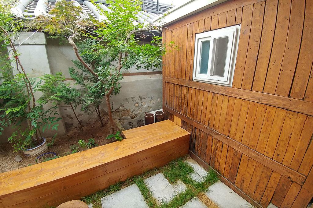 Bukchon Sohyeondang Hanok Stay-15