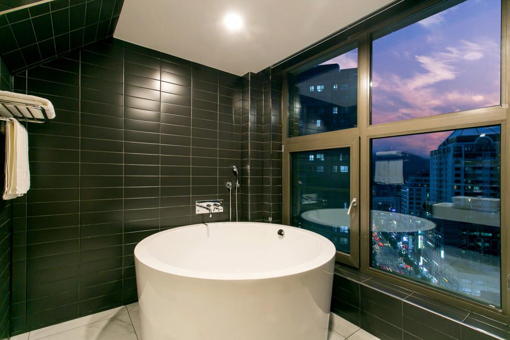 Ehwa University H Avenue-16