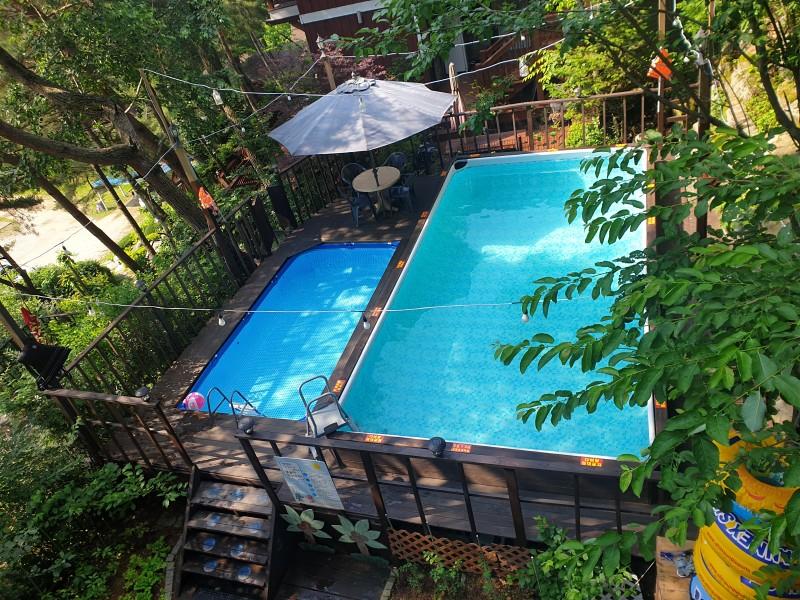 Hoengseong Log Cabin Pension