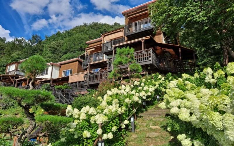 Gokseong Riverside Sketch Pension