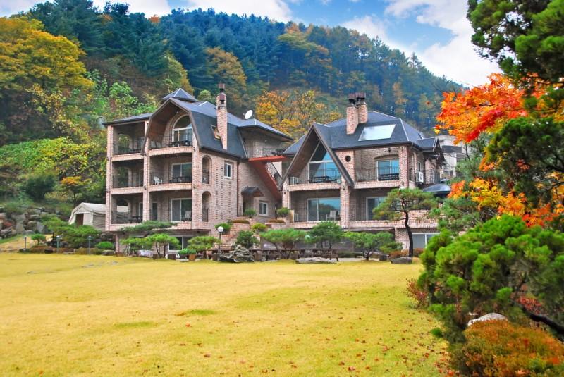 Gapyeong Castle Lake Pension