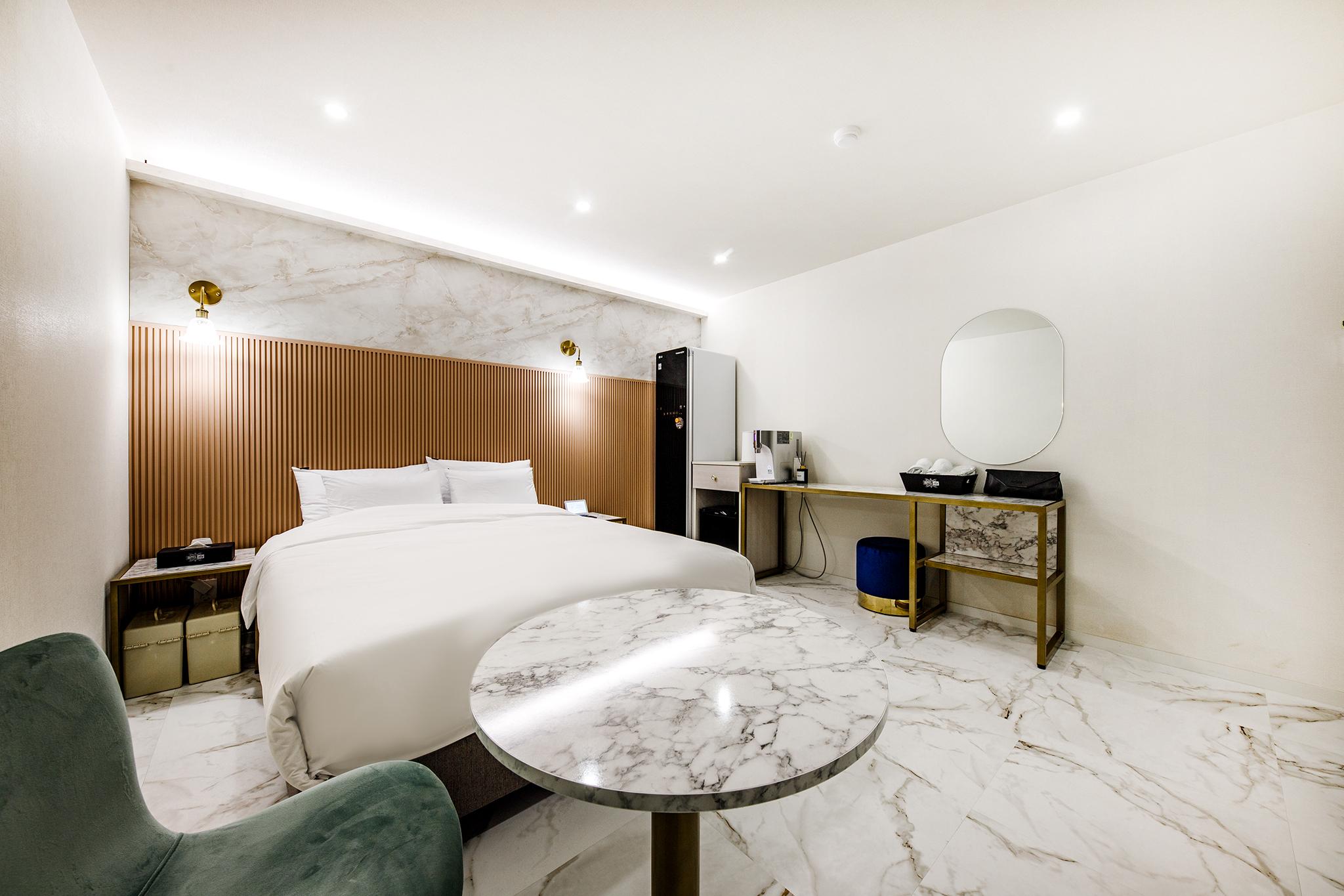 Aila Hotel, Jukdo Market, Pohang