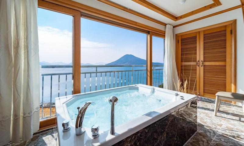 Geoje Island Daesan Ocean View SPA Pension