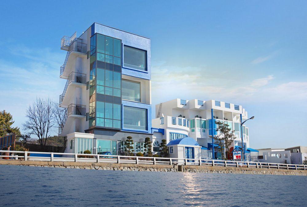 Daebudo (Seonjaedo) Blue Latte Pool Villa Pension
