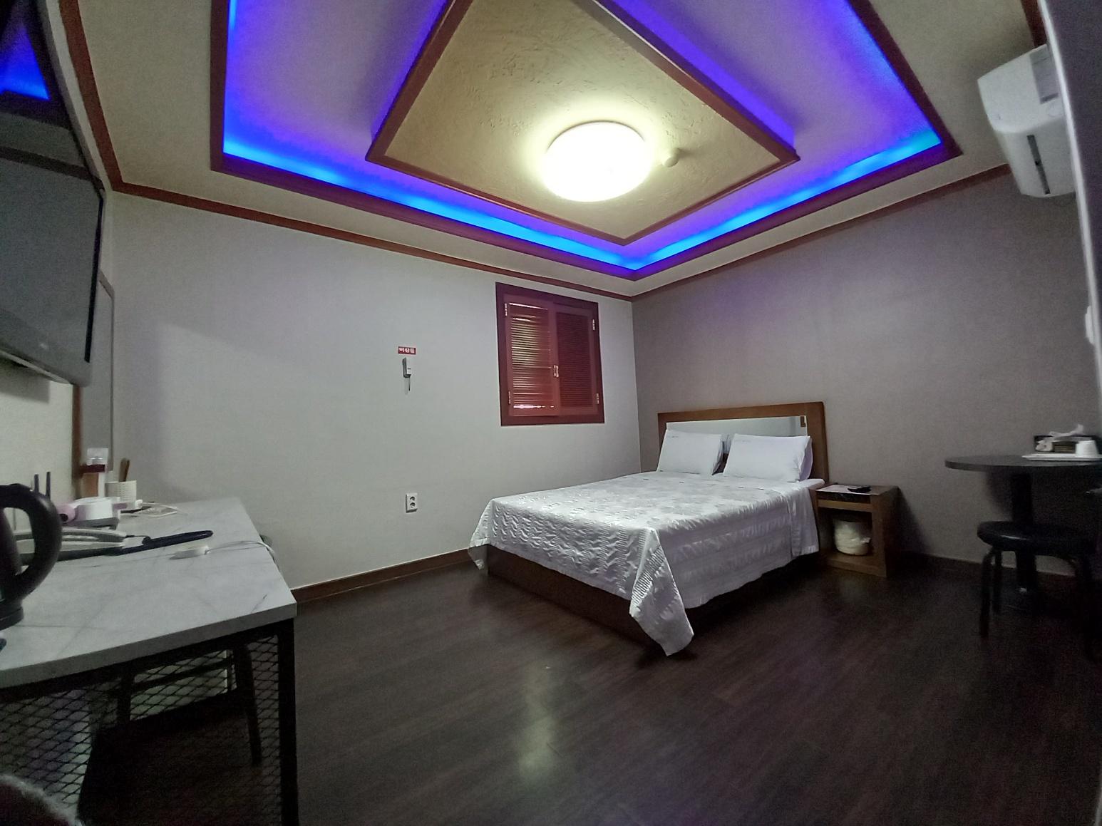 Suwon Station Prince