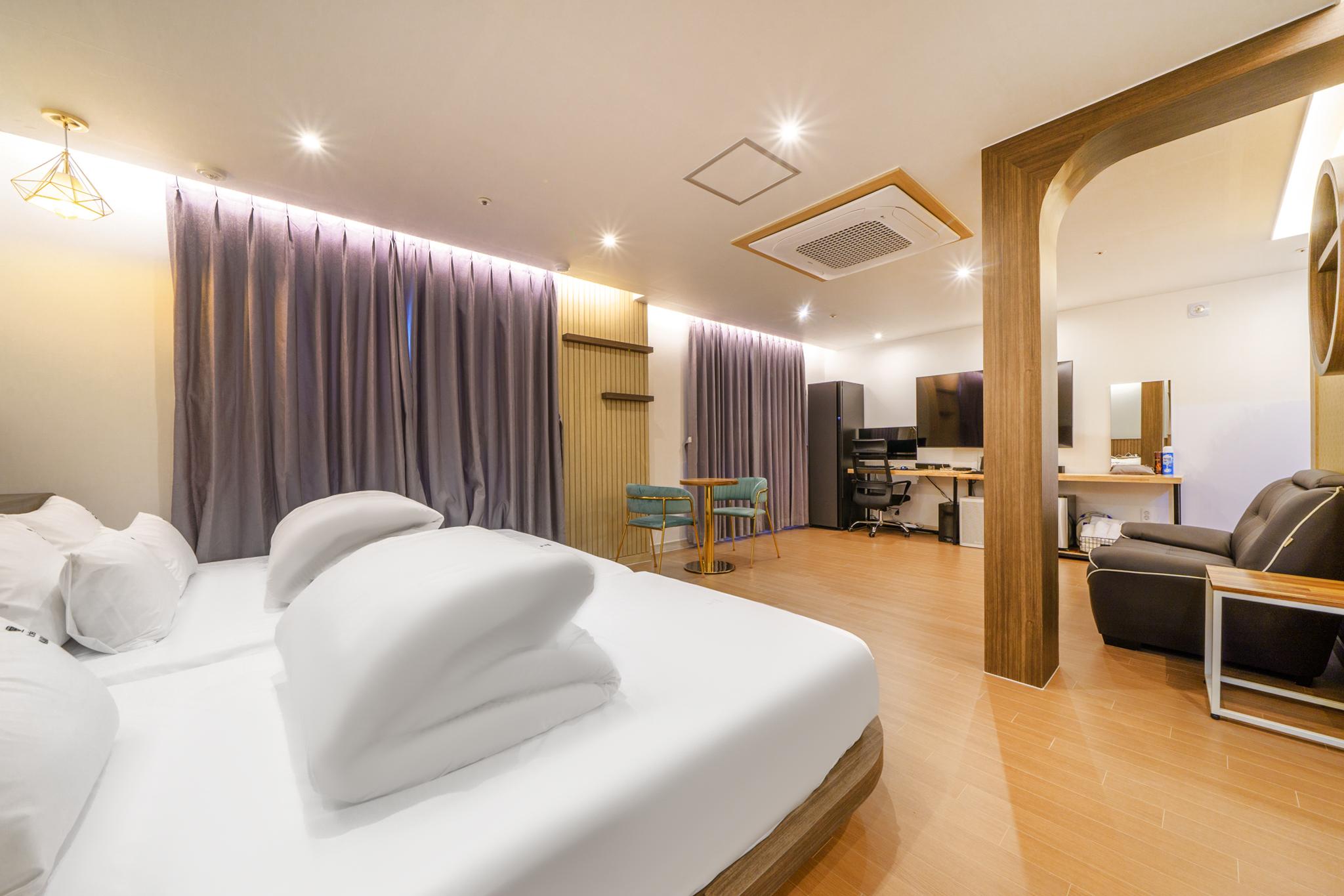 Busan Choeup Hotel Karat