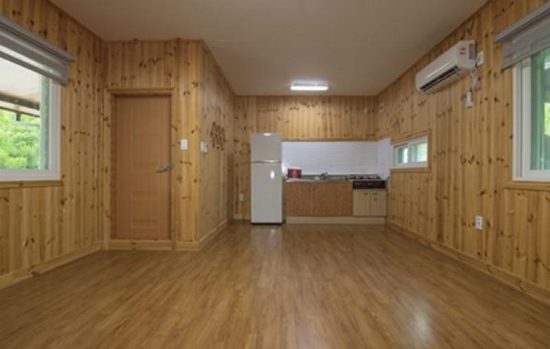 Gapyeong Nut Pine Mountain Cabin Pension-5