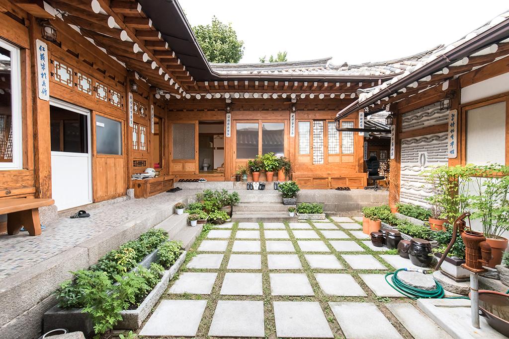 Bukchon Sohyeondang Hanok Stay-3