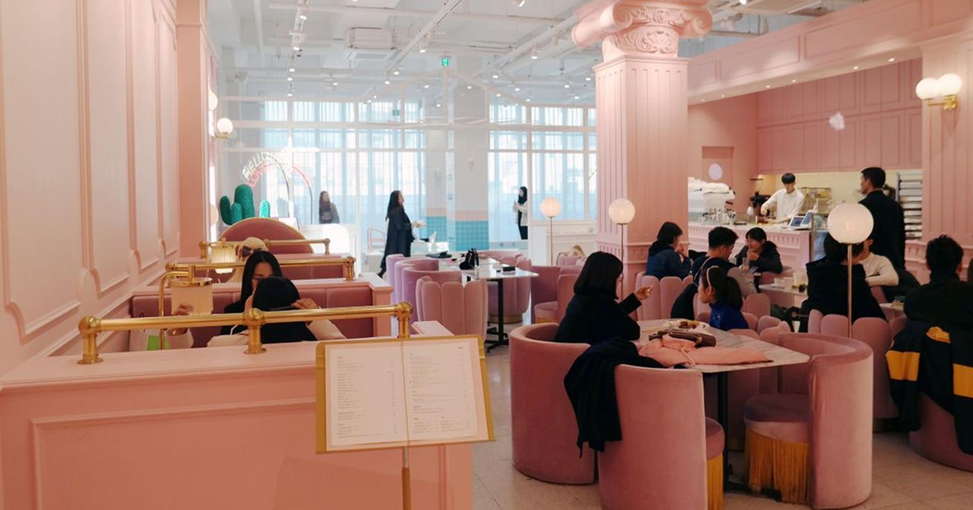 คาเฟ่ ฮงแด | 3CE Pink Cafe 