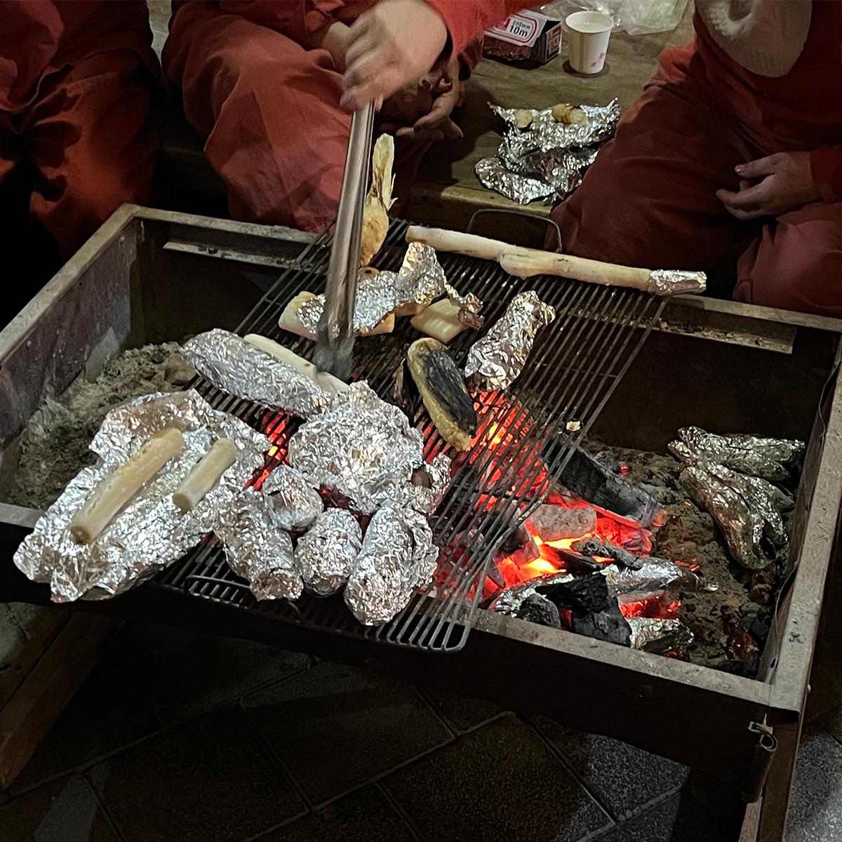 ソウルのトップ3の伝統的な韓国のサウナ、森の中に位置するスープソク・ハンバンランドの挑戦を体験してください！